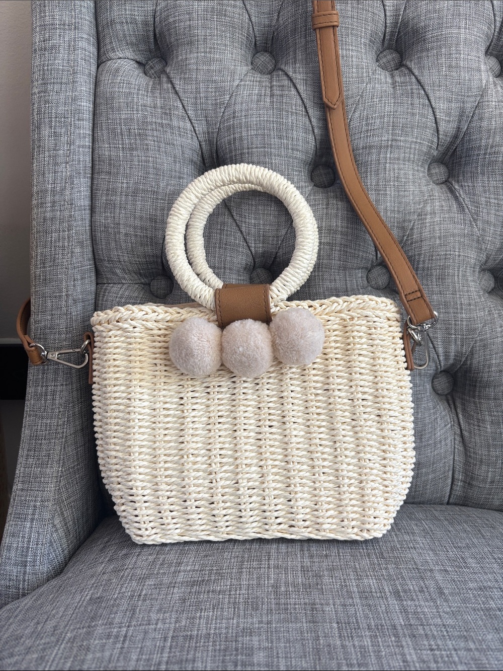 Women’s Cream Woven Pom-Pom Tote mini Bag